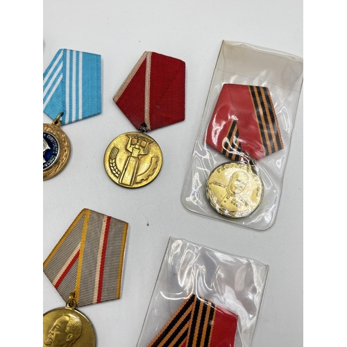 2526 - Ten USSR medals