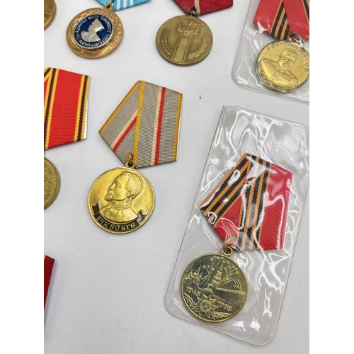 2526 - Ten USSR medals