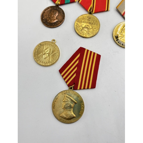 2526 - Ten USSR medals