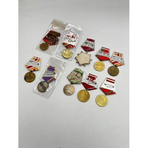 2527 - Ten USSR medals