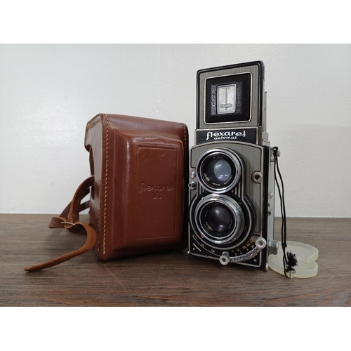 17 - A cased Meopta Flexaret VI (late version, grey skin) TLR camera for 120 film fitted with Belar 3.5/8... 