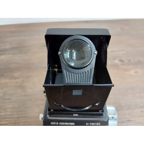 17 - A cased Meopta Flexaret VI (late version, grey skin) TLR camera for 120 film fitted with Belar 3.5/8... 