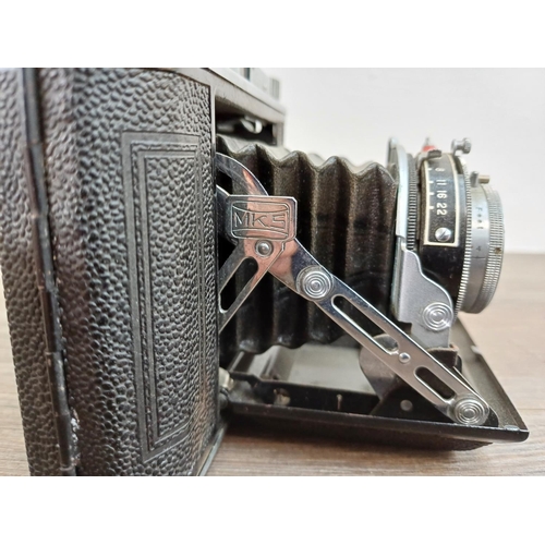 23 - A cased early 1950s Mizuho Optical Camera Co. Ltd. Mizuho-Six IIIB 6x6 or 4.5×6 folding viewfinder c... 