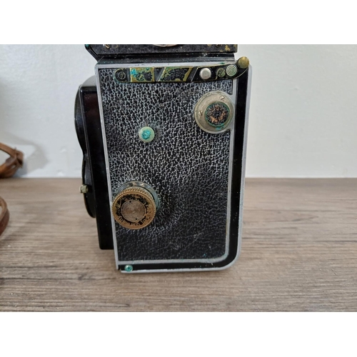 31 - A cased 1930s Franke & Heidecke Rolleiflex 'Old Standard' model 622 (serial no. 461646) TLR camera f... 