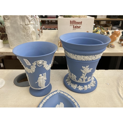 289 - Seven pieces of Wedgwood pale blue Jasperware