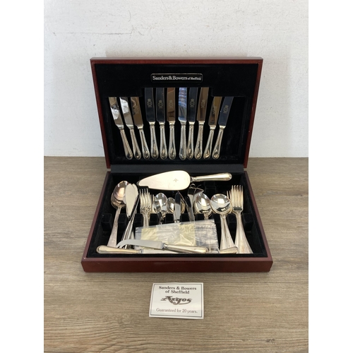 307 - A Sanders & Bowers of Sheffield canteen of stainless steel cutlery