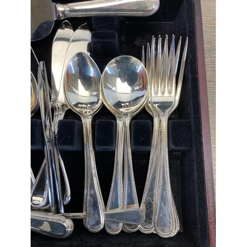 307 - A Sanders & Bowers of Sheffield canteen of stainless steel cutlery