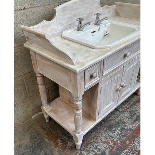 36 - A Victorian style white painted pine wash stand with fitted Savoy ceramic sink - approx. 96cm high x... 