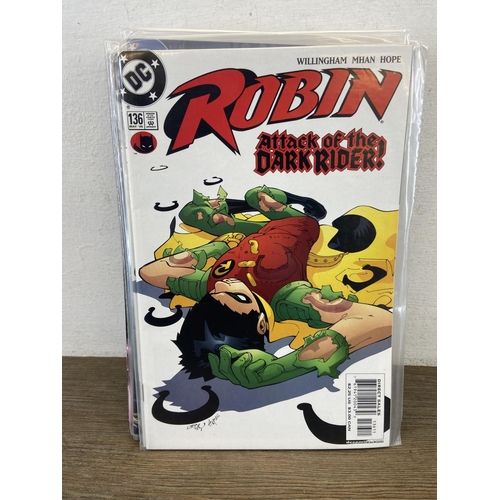 465 - Approx. one hundred and sixty DC comics. Robin (vol.1) includes #0, #1, #3, #4, #5, #6 (two copies),... 