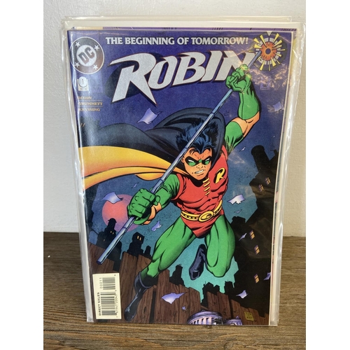 465 - Approx. one hundred and sixty DC comics. Robin (vol.1) includes #0, #1, #3, #4, #5, #6 (two copies),... 