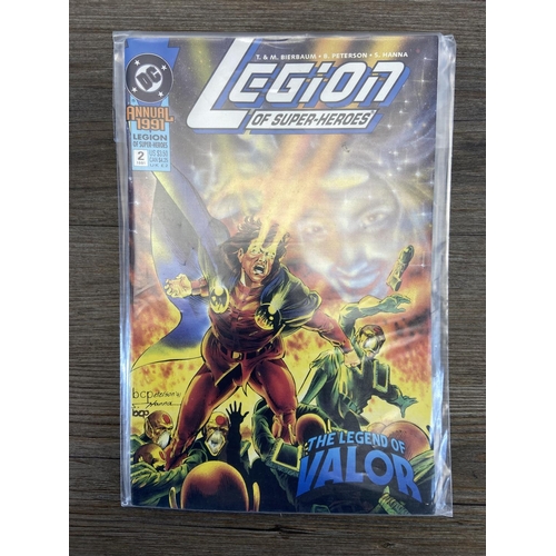 466 - Approx. two hundred DC comics. Includes Legion of Super-Heroes (vol.1) #270 and #283, Legion of Supe... 