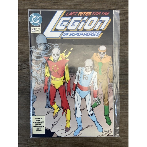 466 - Approx. two hundred DC comics. Includes Legion of Super-Heroes (vol.1) #270 and #283, Legion of Supe... 