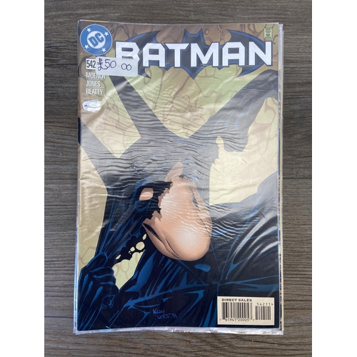 468 - Approx. one hundred DC comics. Includes Detective Comics #0, #638, #708, #710, #835, #836, #837 and ... 