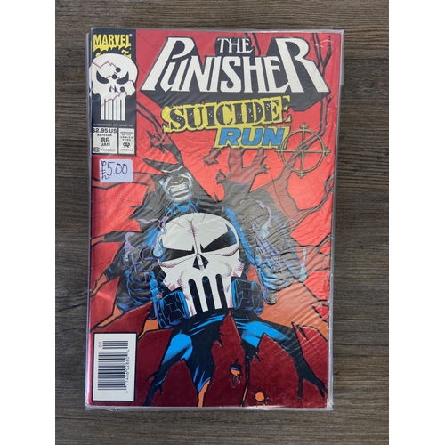 476 - Approx. one hundred and twenty Marvel comics. Includes The Punisher (vol.2) #63, #65, #66, #67, #68,... 