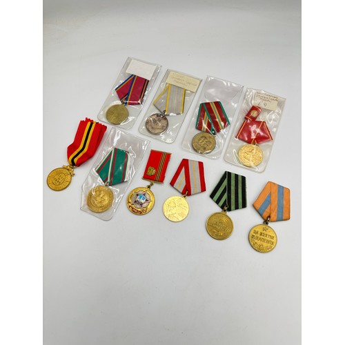 2513 - Ten USSR medals