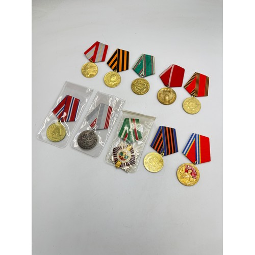 2512 - Ten USSR medals