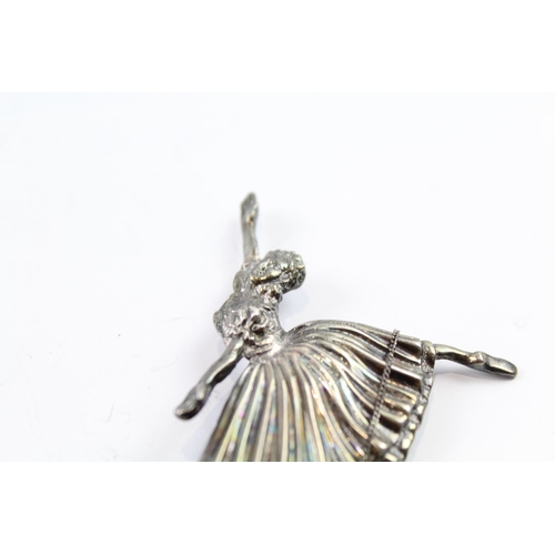 2104 - A DHP For The Red Shoes sterling silver ballerina brooch - approx. gross weight 17g