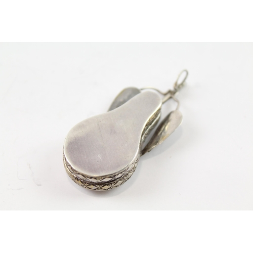 2072 - A sterling silver pear design snuff pendant - approx. gross weight 13g