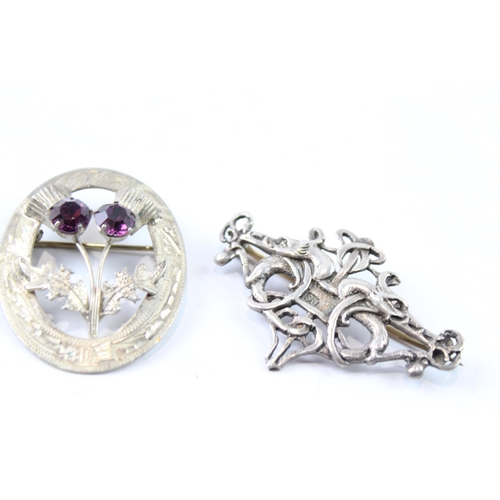 2073 - Four Scottish sterling silver brooches to include Caithness glass etc. - approx. gross weight 34g