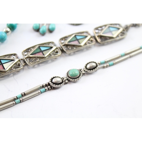 2086 - Five pieces of Native American sterling silver jewellery to include two turquoise pendants etc. - ap... 