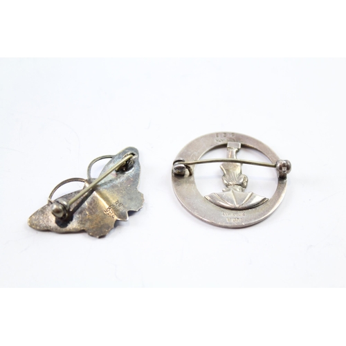 2096 - Two Scandinavain sterling silver brooches, one Aksel Holmsen and one Just A - approx. gross weight 1... 