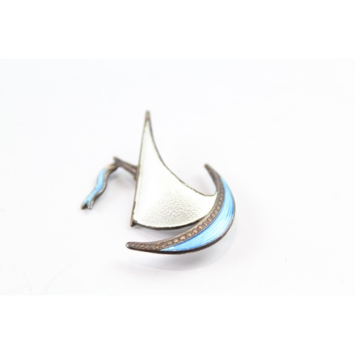 2100 - A Norwegian Ivar T Holth sterling silver and enamel ship brooch - approx. gross weight 4g