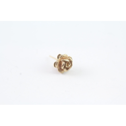 2005 - A pair of 9ct gold rose flower stud earrings - approx. gross weight 1.2g