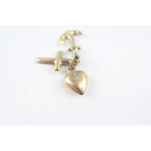 2007 - A 9ct gold love, hope and faith charm - approx. gross weight 0.7g