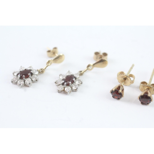 2015 - A pair of 9ct gold garnet and CZ earrings - approx. gross weight 1.7g