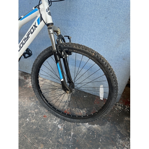 1555 - A Muddy Fox men's mountain bike