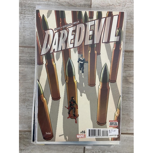 1479 - One box containing approx. four hundred Marvel comics. Includes Daredevil (vol.1) #246, #253, #255, ... 