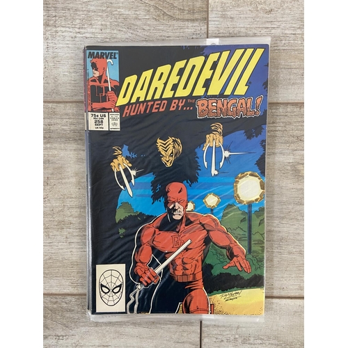 1479 - One box containing approx. four hundred Marvel comics. Includes Daredevil (vol.1) #246, #253, #255, ... 