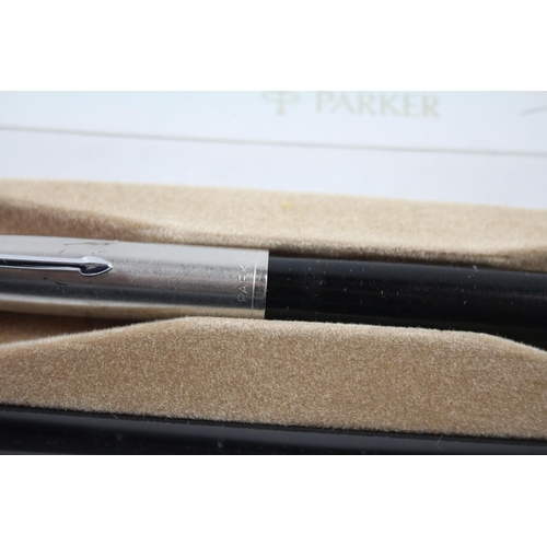 2279 - A boxed Parker 51 fountain pen