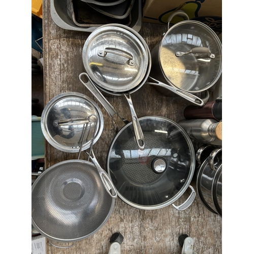 1534 - A collection of kitchenware to include Tefal Jamie Oliver non stick stainless steel lidded wok, box ... 