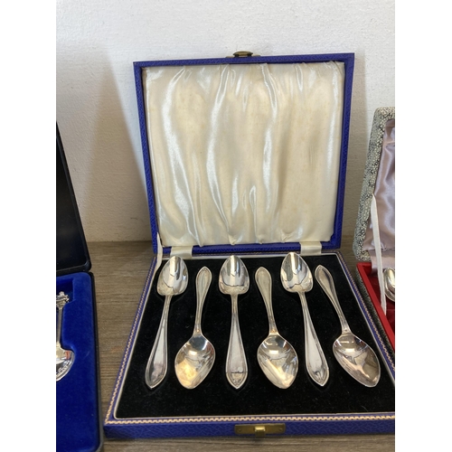 1321 - A collection of silver plated ware to include cased set of seven Community spoons, Mappin & Webb cof... 