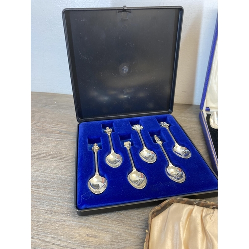 1321 - A collection of silver plated ware to include cased set of seven Community spoons, Mappin & Webb cof... 