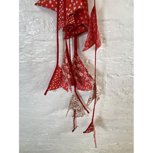 1171 - A quantity of floral and polka dot fabric bunting