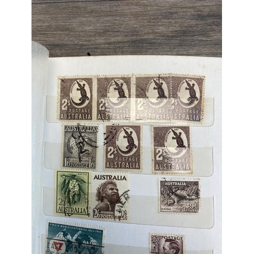 1404 - A collection of worldwide stamps