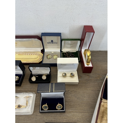 1380 - A collection of cufflinks to include mother of pearl, Halon, Claire, Garnett etc.