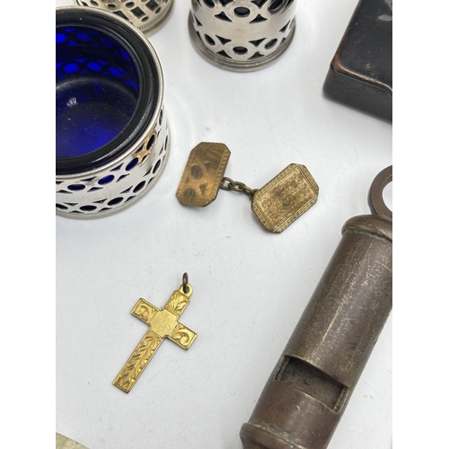 2289 - A collection of items to include WWII J. Hudson & Co of Birmingham British military whistle dated 19... 