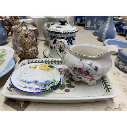 400 - Twenty five pieces of ceramics to include Shelley Woodland 13348 plate, two Beswick Beatrix Potter f... 