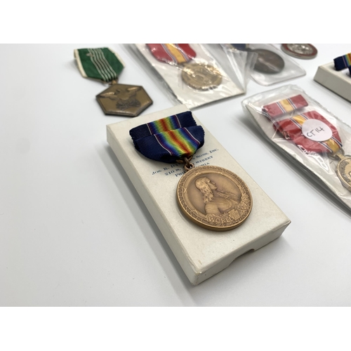 2363 - Seven US military medals