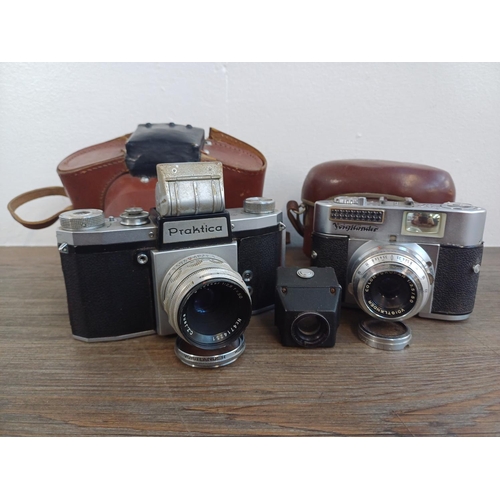 695 - Two cased mid 20th century German 35mm cameras, one Kamera Werkstätten Praktika FX2 (no model namepl... 