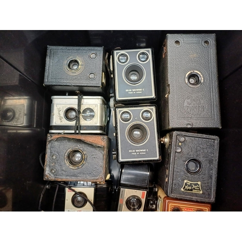 692 - A collection of boxed cameras