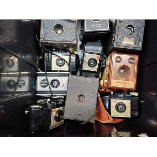 692 - A collection of boxed cameras