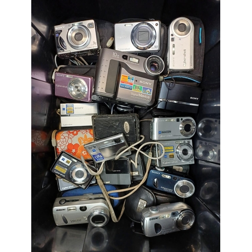 710 - A collection of Sony compact digital cameras