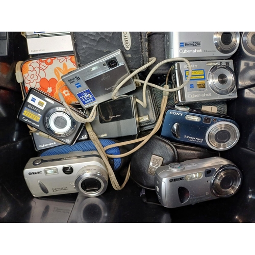 710 - A collection of Sony compact digital cameras