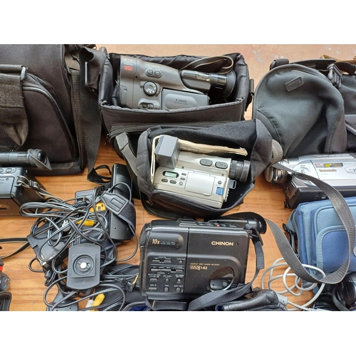 725 - A large collection of camcorders to include Canon, Panasonic, JVC, Sony etc.