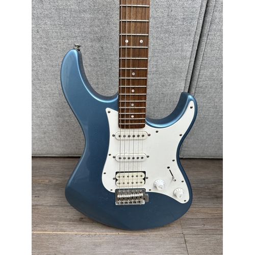 762 - A Yamaha Pacifica electric guitar