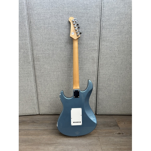 762 - A Yamaha Pacifica electric guitar